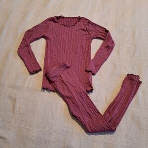 Vaenait girls size 110 or 4-5T 2 piece pajama set Korean Brand good quality